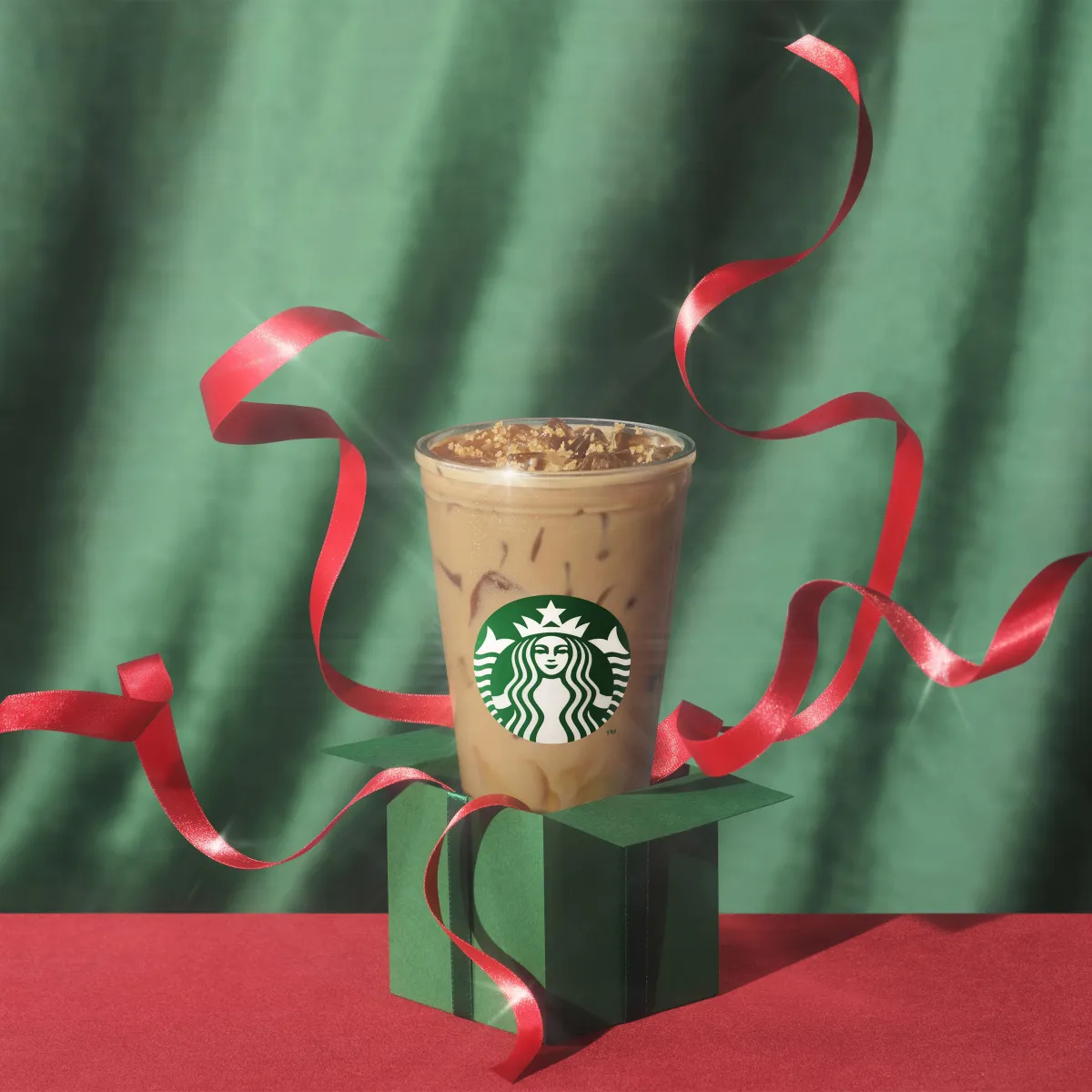20220622_CL_Starbucks Holiday_22_01_ICED TOFFEE NUT LATTE_F5_16_9.jpg