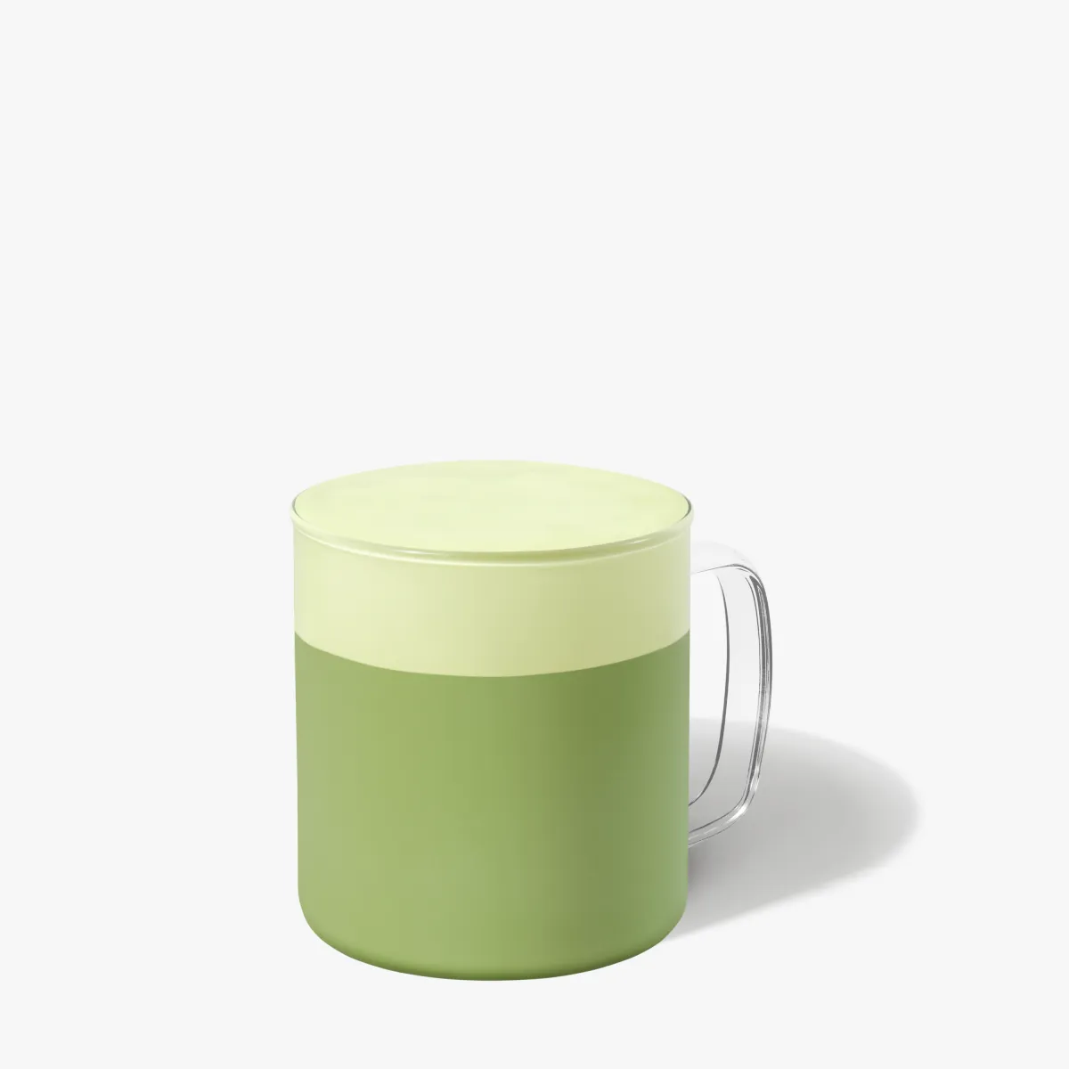 zelenný nápoj so zelenou penou v šalke